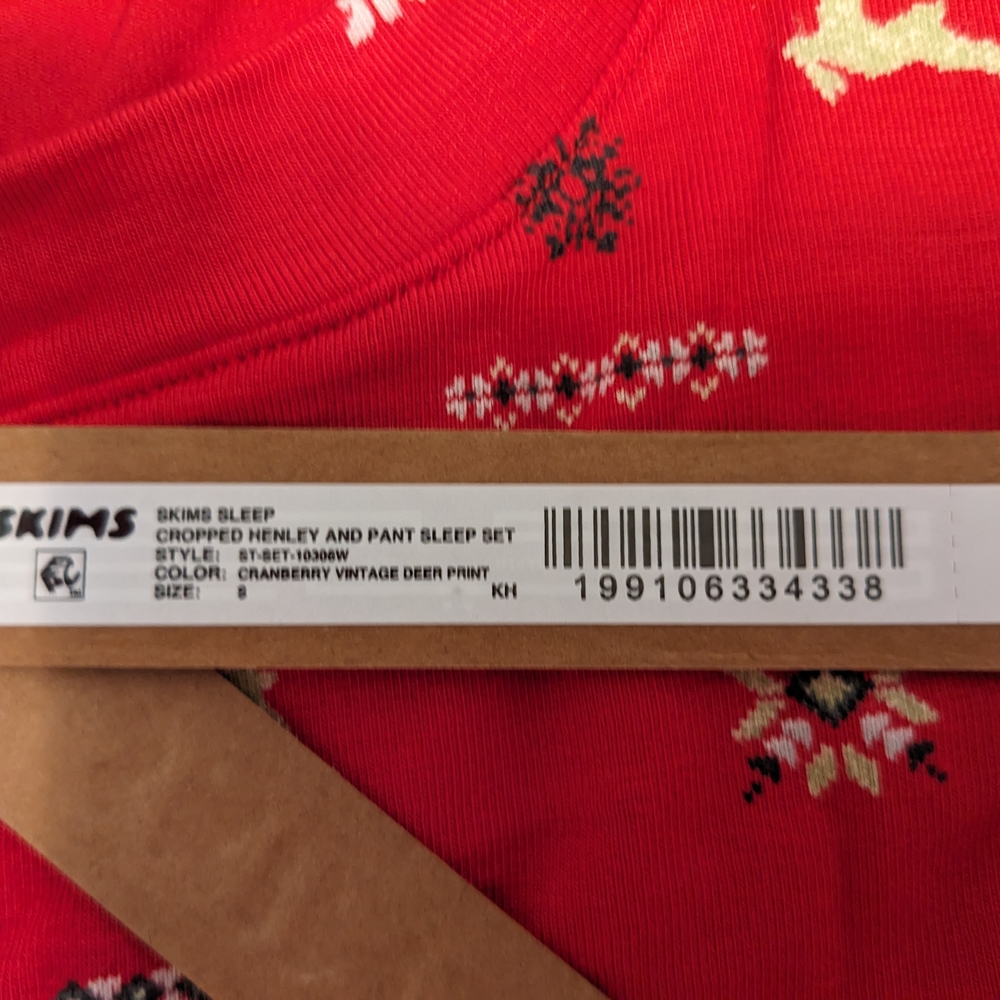 SKIMS Cropped Long Sleeved Holiday Cranberry Pajama Set - Picture 4 of 11